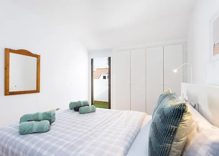 Апартаменты Home2book Comfy Flat Americas, Pool & Terrace Арона