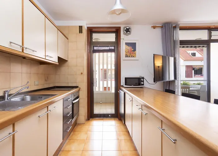 Апартаменты Home2book Comfy Flat Americas, Pool & Terrace Арона