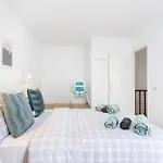 Home2book Comfy Flat Americas, Pool & Terrace Appartement *